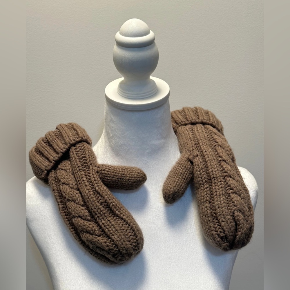 Cable Knit Mittens